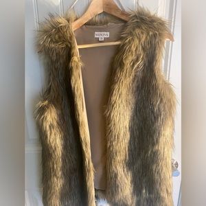 Fur merona vest, size small